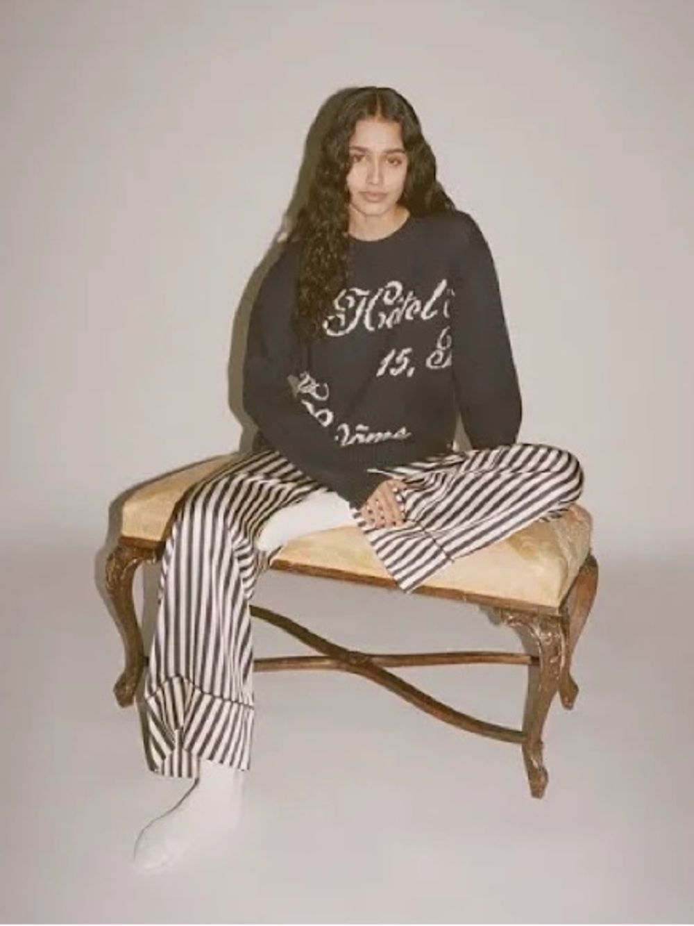 FRAME x Ritz Paris Hotel Vendome Oversized Cashmere Crewneck Sweater Navy Blue